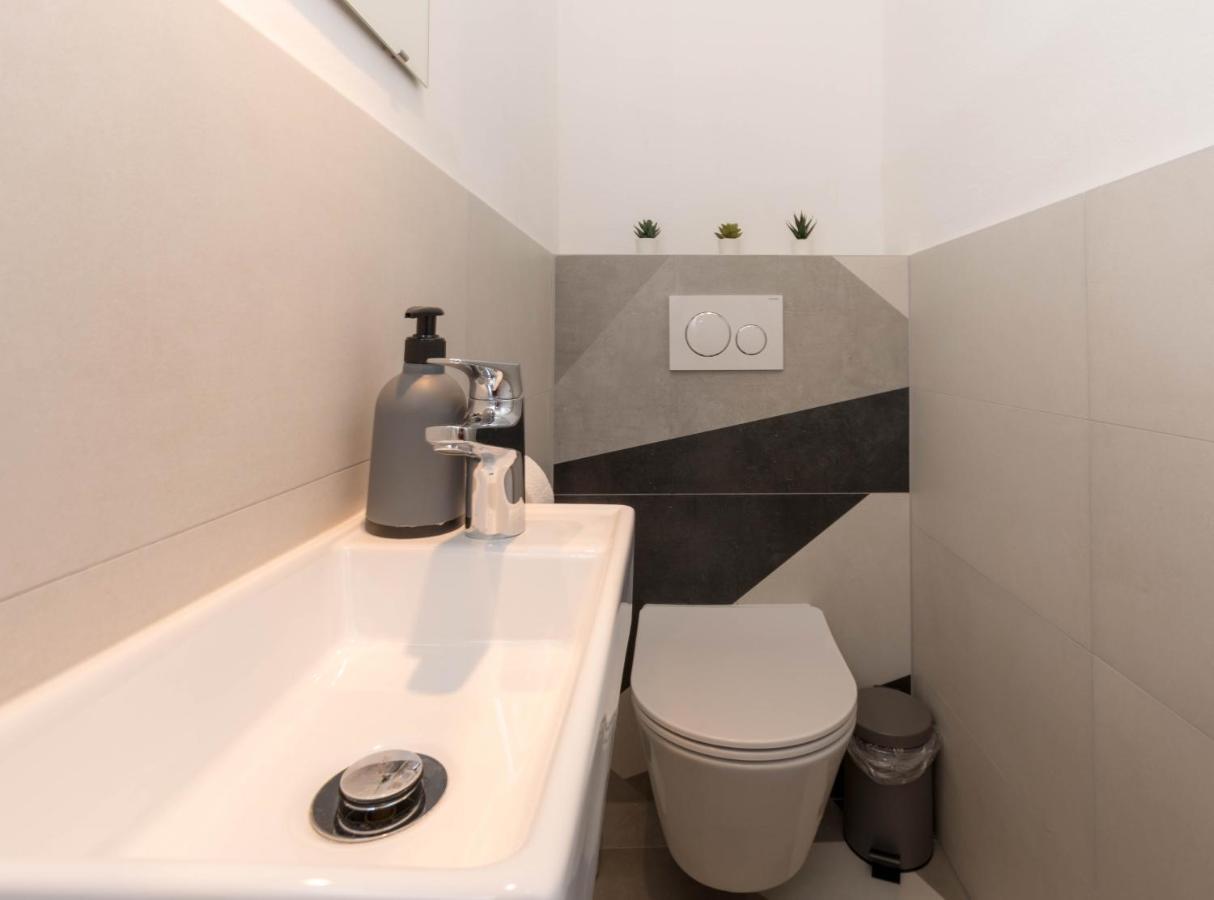 Nona Mileva Apartment Пула Екстер'єр фото